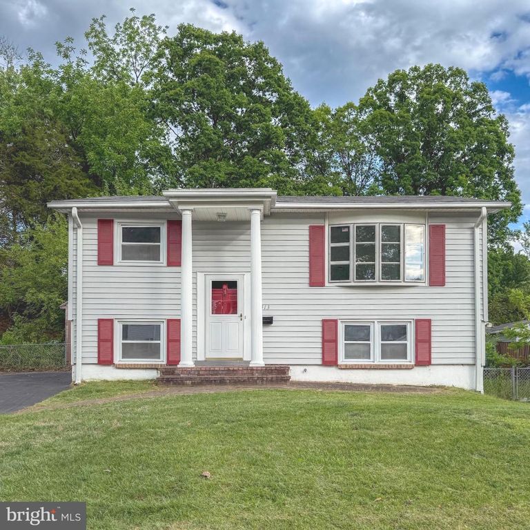 4413 KENWOOD DR, Woodbridge, VA 22193
