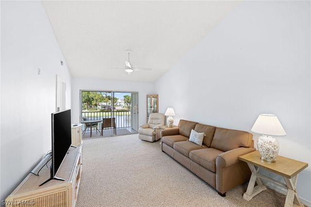 121 Wading Bird CIR B201, Naples, FL 34110