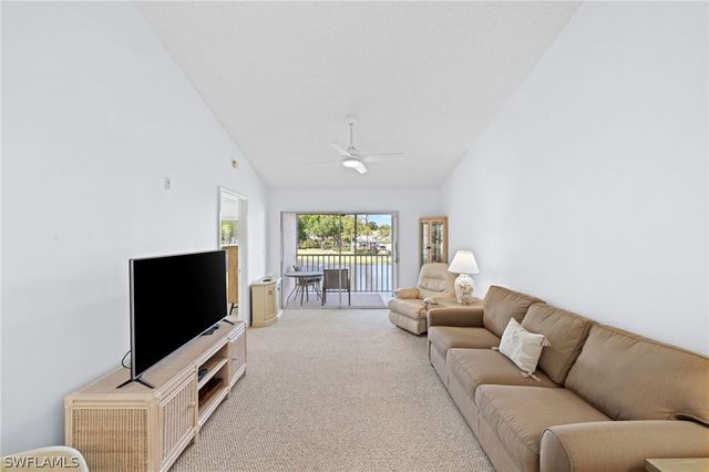 121 Wading Bird CIR B201, Naples, FL 34110