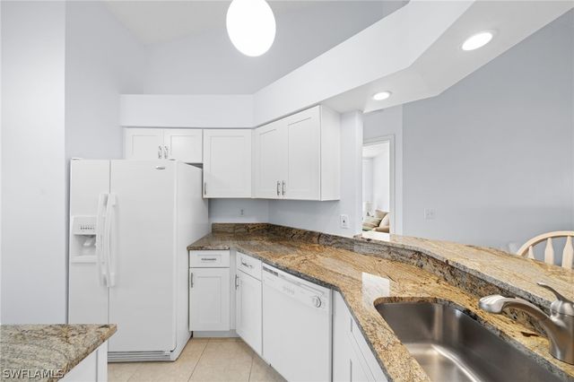 121 Wading Bird CIR B201, Naples, FL 34110