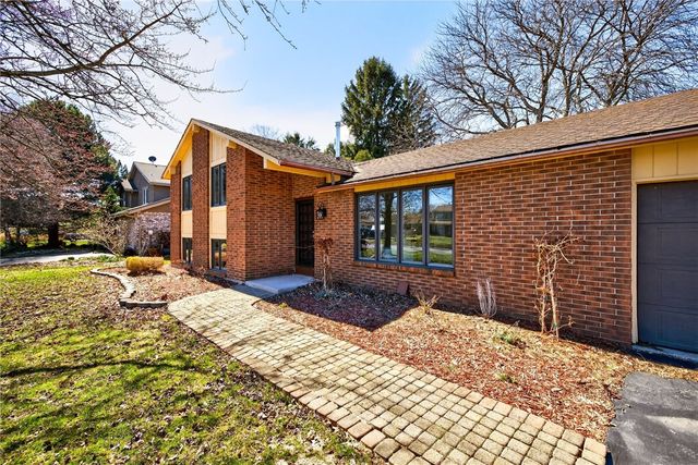 19 Chimney Hill Road, Greece, NY 14612