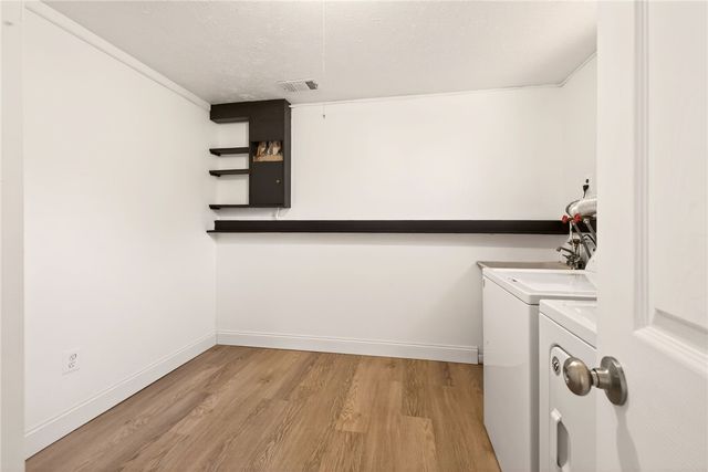 19 Chimney Hill Road, Greece, NY 14612