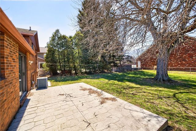 19 Chimney Hill Road, Greece, NY 14612