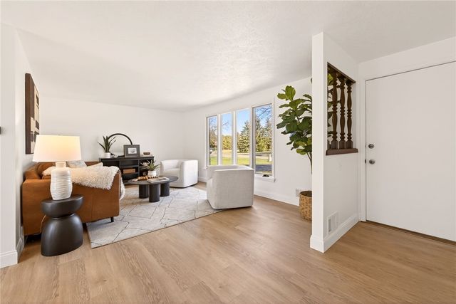 19 Chimney Hill Road, Greece, NY 14612