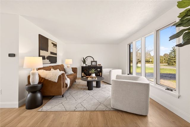 19 Chimney Hill Road, Greece, NY 14612