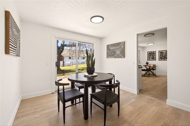 19 Chimney Hill Road, Greece, NY 14612