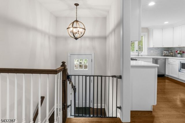 3 Hoffman Ct, Morris Twp., NJ 07960
