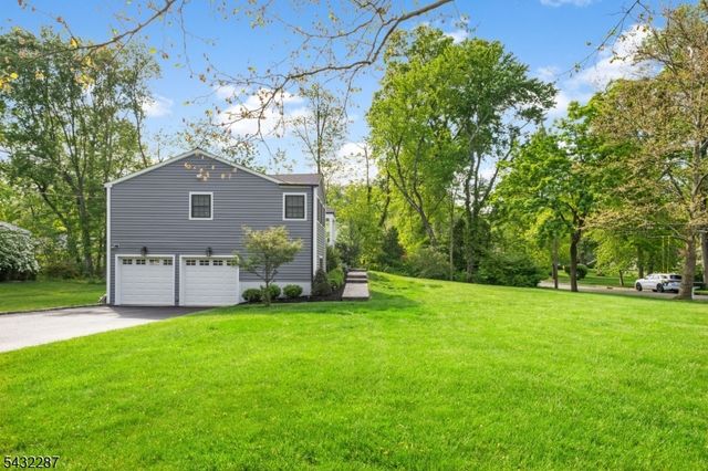 3 Hoffman Ct, Morris Twp., NJ 07960