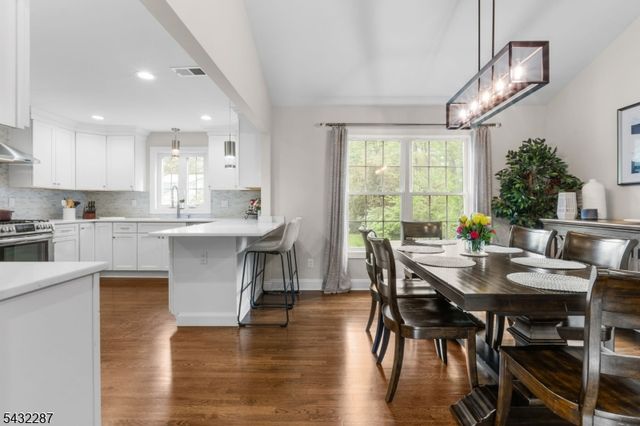 3 Hoffman Ct, Morris Twp., NJ 07960
