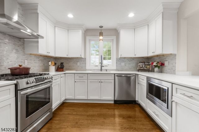 3 Hoffman Ct, Morris Twp., NJ 07960