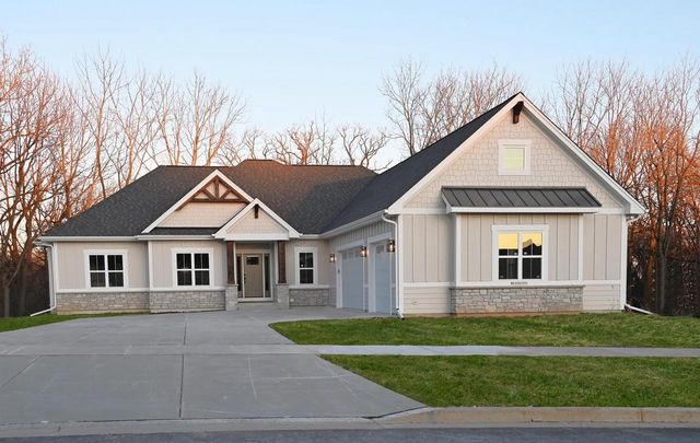 W252N5592 Crescent Hill DRIVE, Sussex, WI 53089