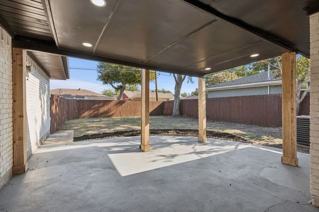 5509 Enchanted Lane, Dallas, TX 75227