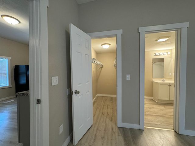 924 W College Street, Springfield, MO 65806