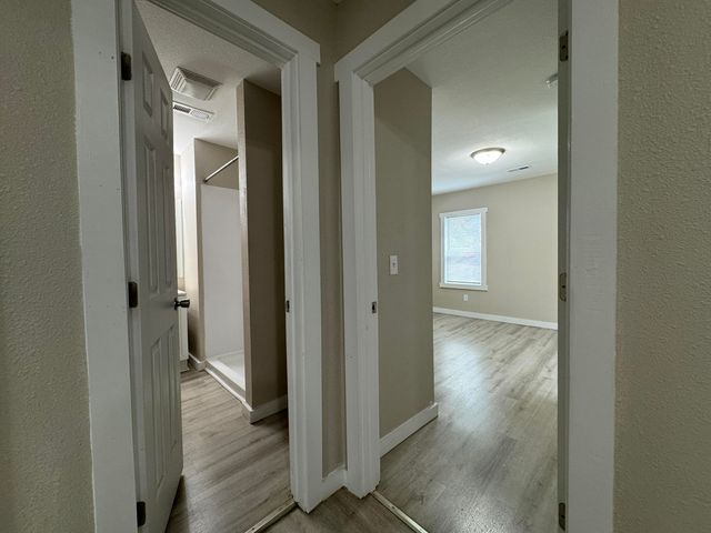 924 W College Street, Springfield, MO 65806