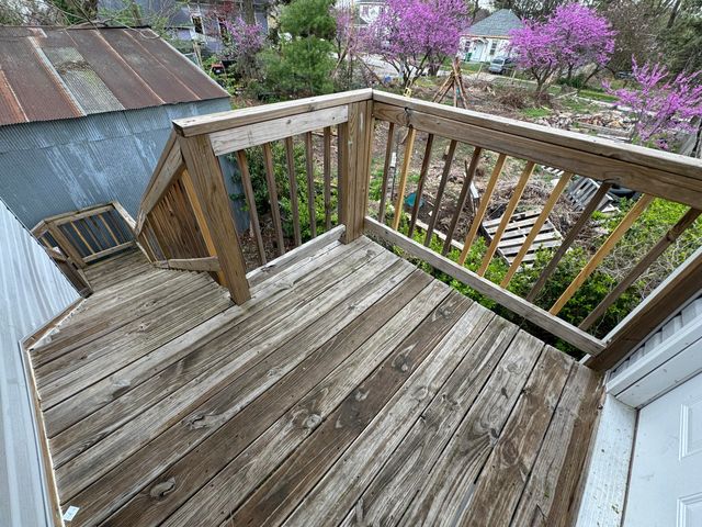 924 W College Street, Springfield, MO 65806