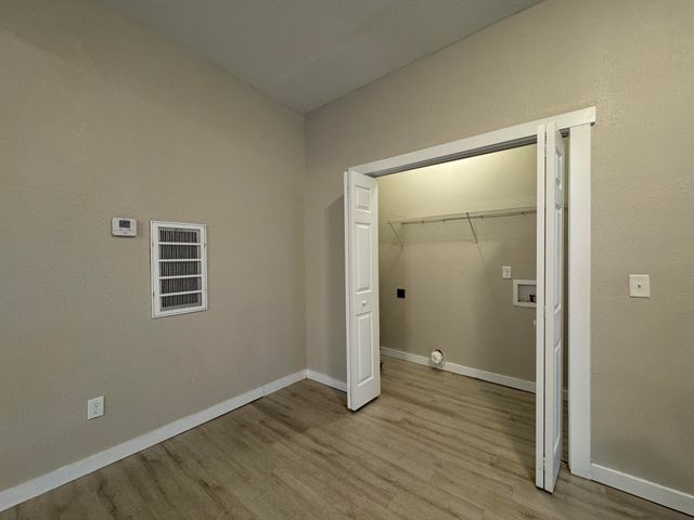 924 W College Street, Springfield, MO 65806