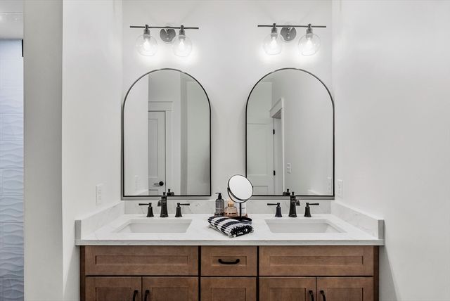 134 Court St 7, Plymouth, MA 02360