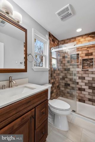 13142 NEW PARKLAND DR, Herndon, VA 20171