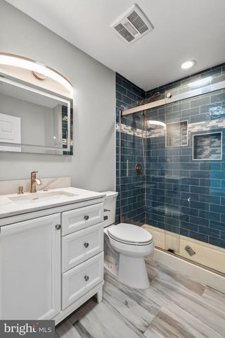 13142 NEW PARKLAND DR, Herndon, VA 20171