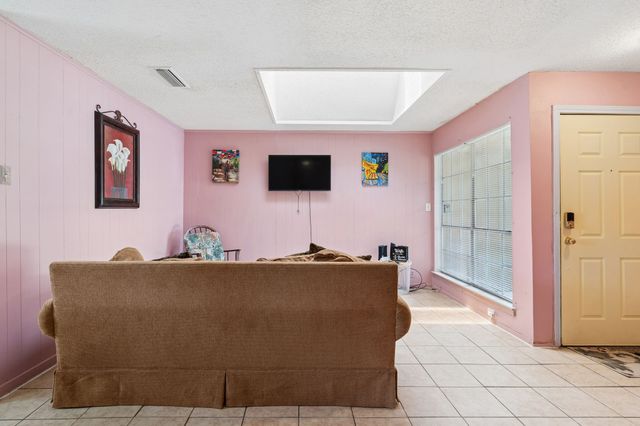 818 Quebec Drive, Garland, TX 75040