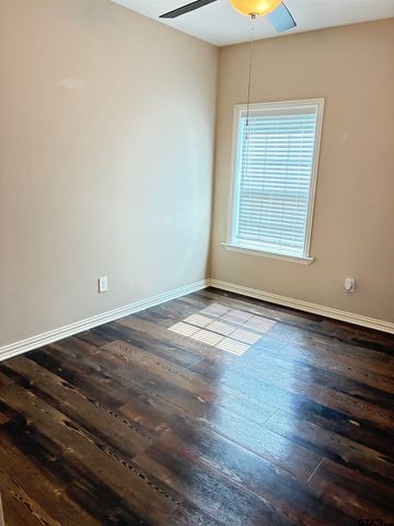 1104 W Park, Tyler, TX 75702
