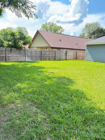1104 W Park, Tyler, TX 75702