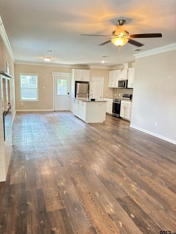 1104 W Park, Tyler, TX 75702