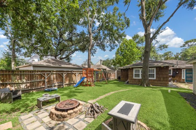 1119 Grovewood Lane, Houston, TX 77008
