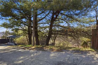0 Guy St, Squirrel Hill, PA 15217