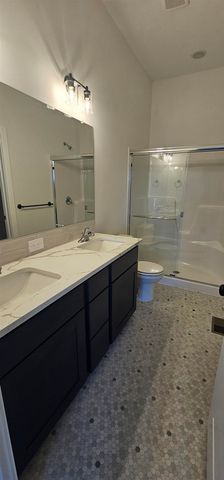 1906 S Lynnrae St, Wichita, KS 67207