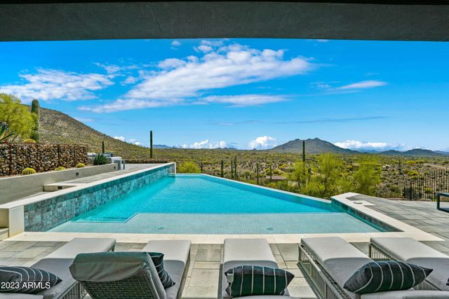 7450 E CONTINENTAL MOUNTAIN ESTATES Drive 6, Cave Creek, AZ 85331