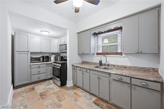 4144 Helena Avenue, Youngstown, OH 44512