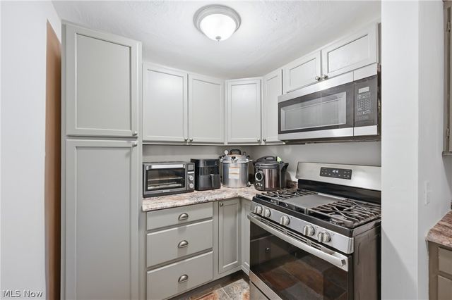 4144 Helena Avenue, Youngstown, OH 44512