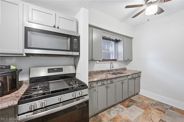 4144 Helena Avenue, Youngstown, OH 44512