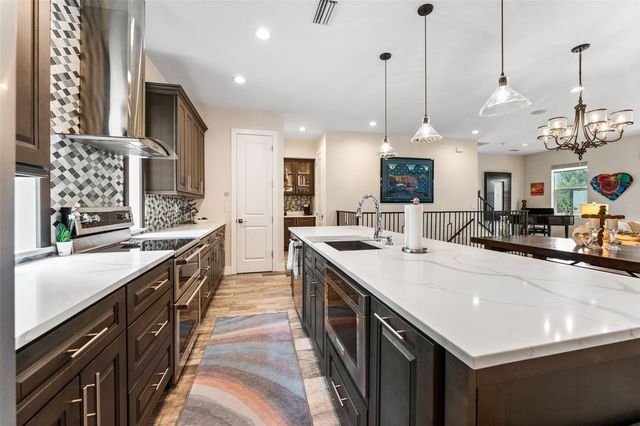 4910 W MCELROY AVENUE 6, Tampa, FL 33611