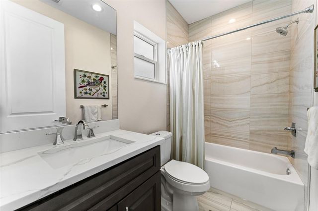 4910 W MCELROY AVENUE 6, Tampa, FL 33611