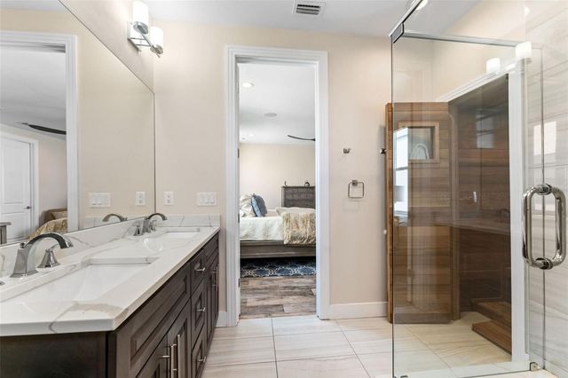 4910 W MCELROY AVENUE 6, Tampa, FL 33611