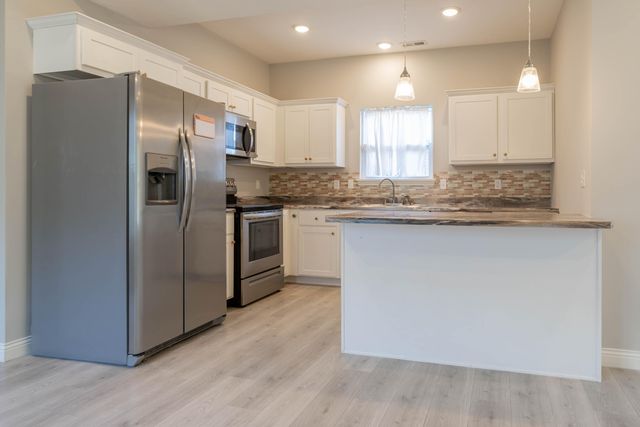 6170 S HUMMINGBIRD LN, Columbia, MO 65201