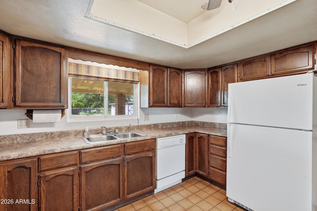 7909 W Country Gables Drive, Peoria, AZ 85381