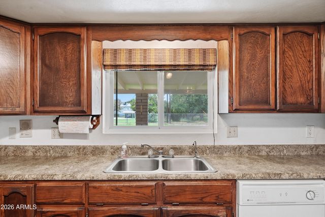 7909 W Country Gables Drive, Peoria, AZ 85381