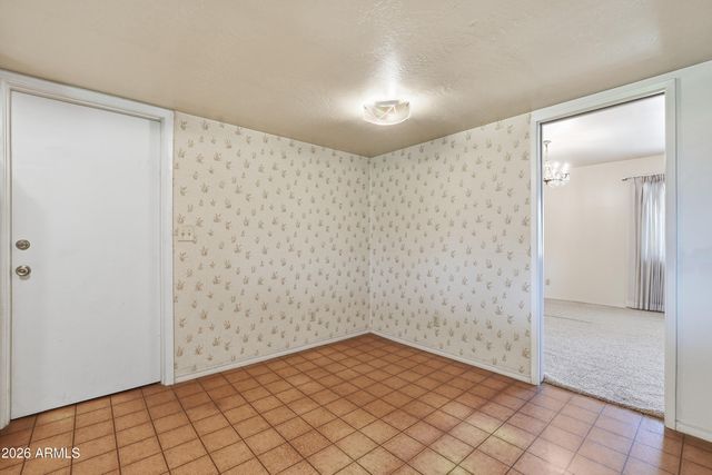 7909 W Country Gables Drive, Peoria, AZ 85381