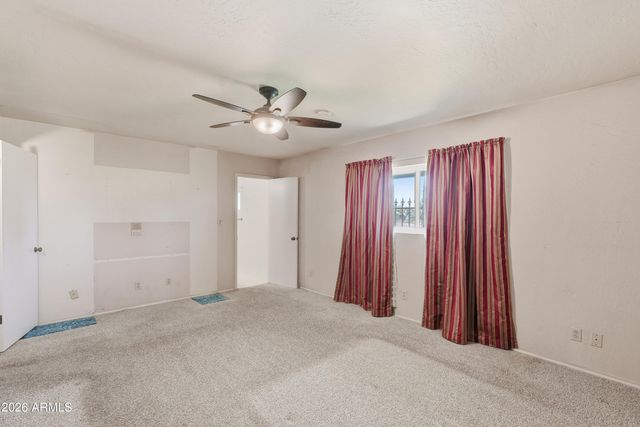 7909 W Country Gables Drive, Peoria, AZ 85381
