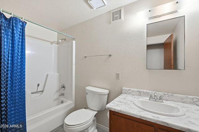 7909 W Country Gables Drive, Peoria, AZ 85381