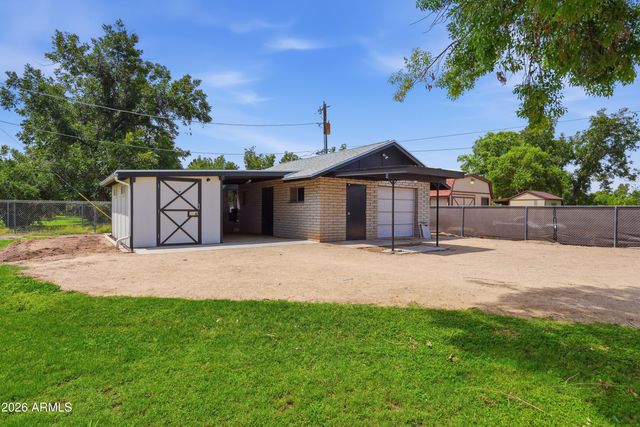7909 W Country Gables Drive, Peoria, AZ 85381