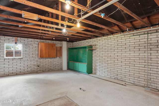7909 W Country Gables Drive, Peoria, AZ 85381