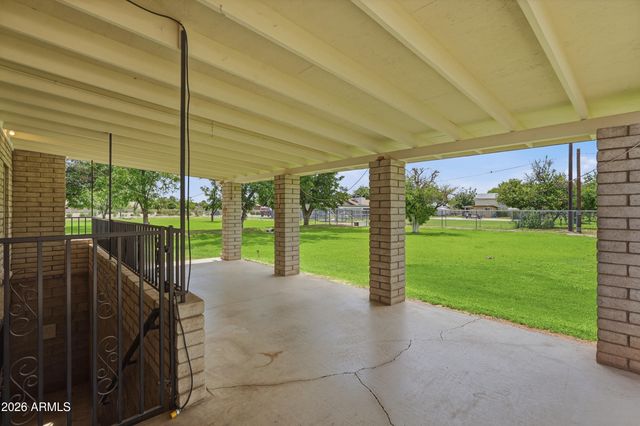 7909 W Country Gables Drive, Peoria, AZ 85381