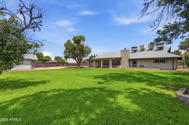 7909 W Country Gables Drive, Peoria, AZ 85381