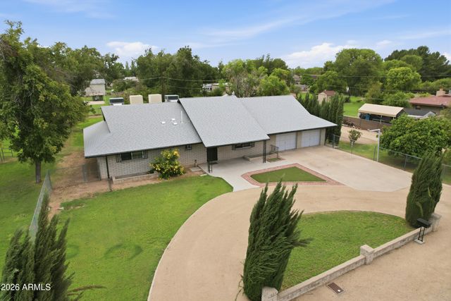7909 W Country Gables Drive, Peoria, AZ 85381