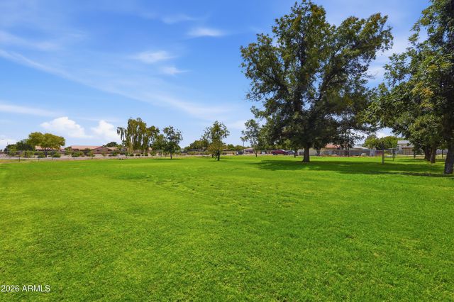7909 W Country Gables Drive, Peoria, AZ 85381