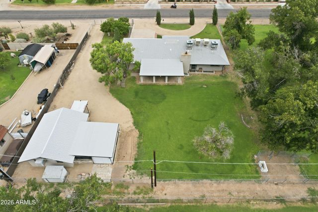 7909 W Country Gables Drive, Peoria, AZ 85381